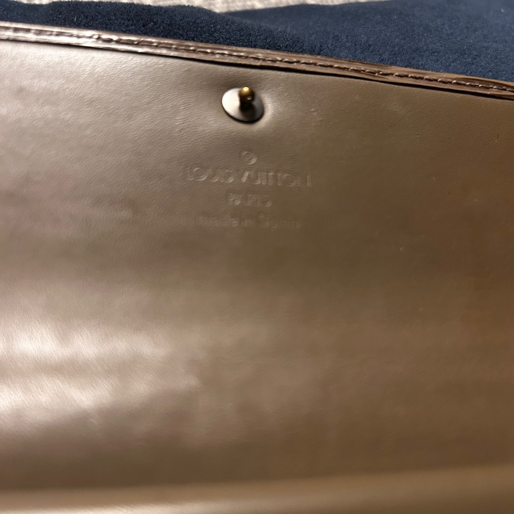 162. Louis Vuitton tan Epi trifold wallet (project) - Picture 9 of 16